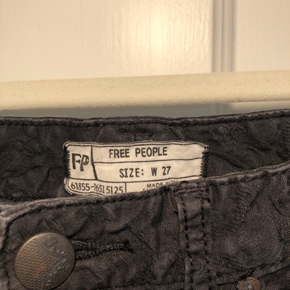 Free People Black Textured Skinny Jeans Size 27 - Picture 5 of 7